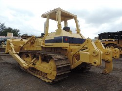 bulldozer-komatsu-D68E-1 serie1280-6